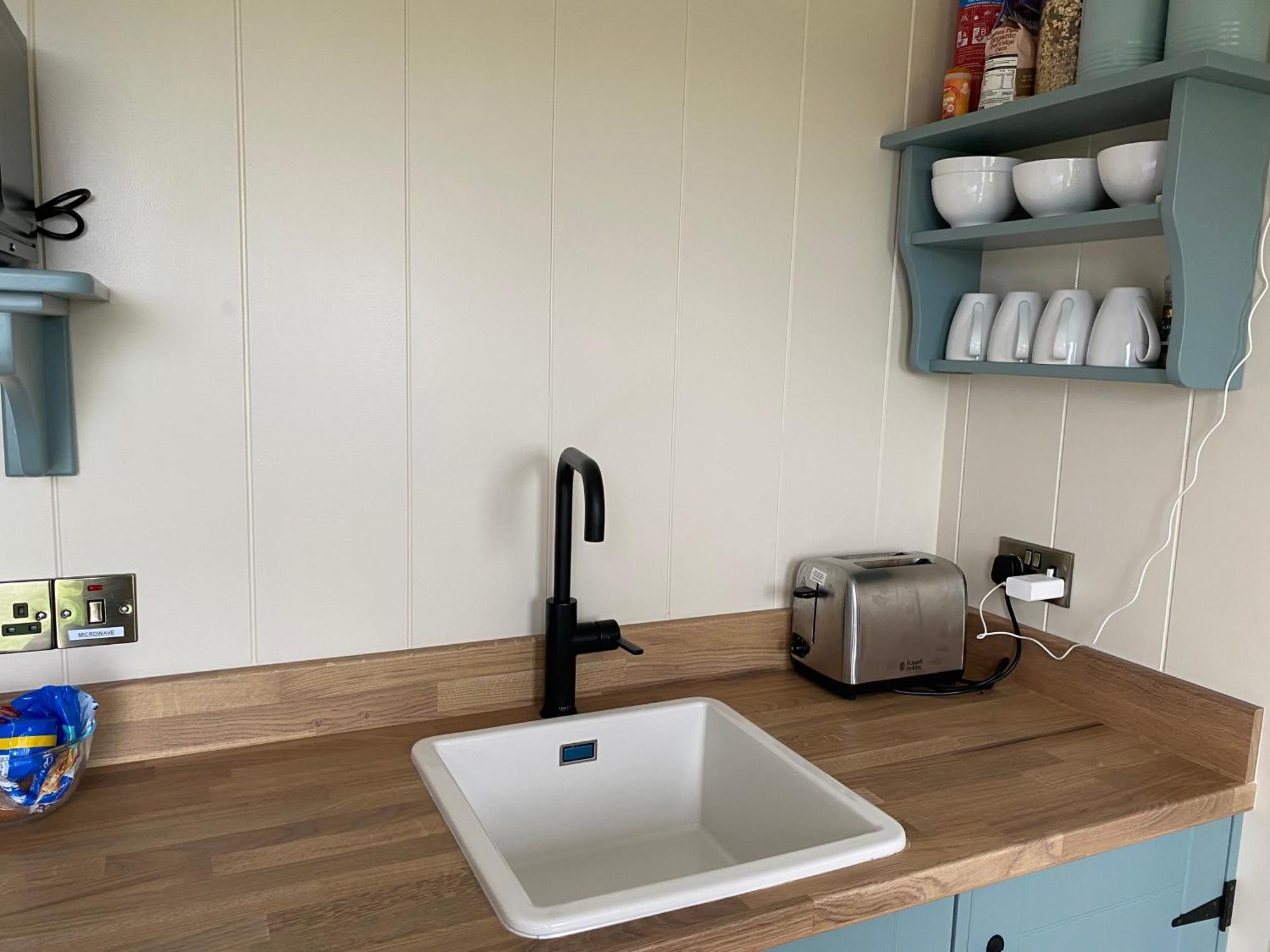 Villa Burren Garden Glamping Hut Boston Esterno foto